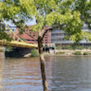 Meet your Posher, Mia